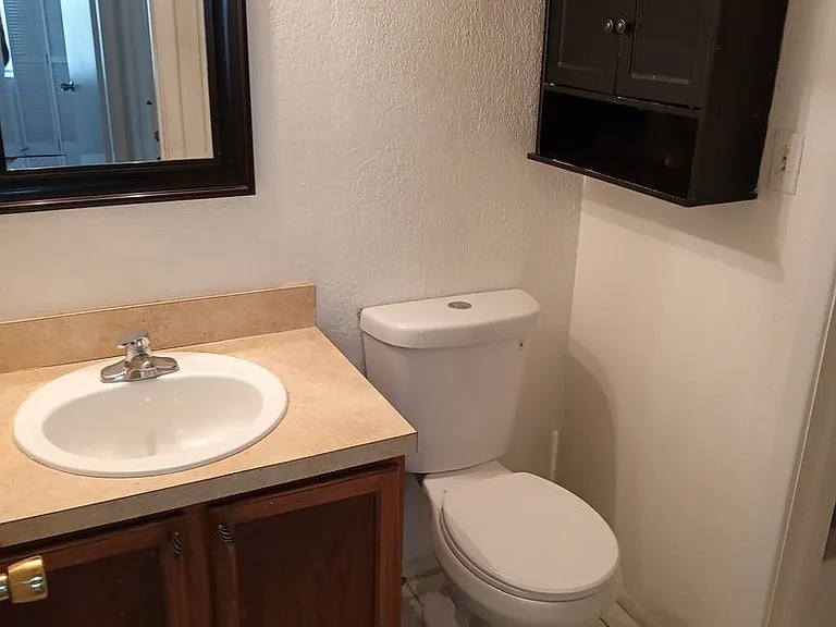 1436 Holden Ave #B — Photo 8