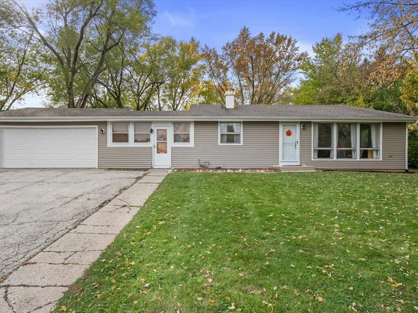 26892 N Iride Dr, Mundelein, IL 60060