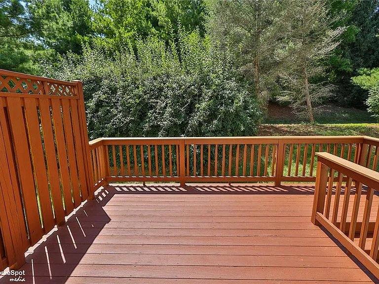 8149 Cross Creek Cir — Photo 43