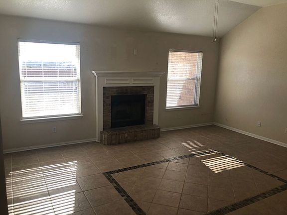 2nd image of 402 Ali Dr