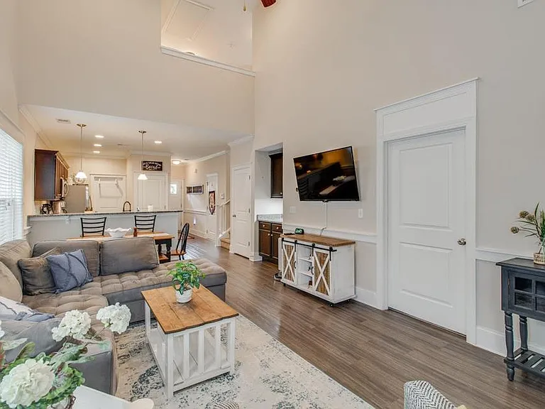 344 Dawsons Park Dr — Photo 5