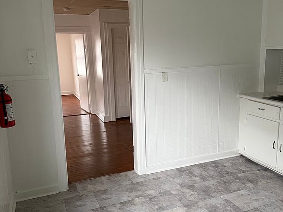 2nd image of 526 Morris Ave APT 5