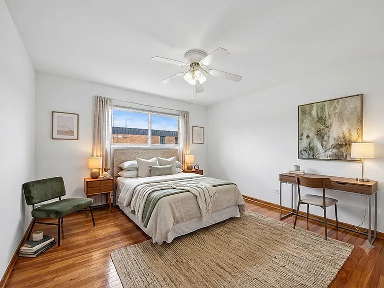 Park Ridge - Furnished Bedroom