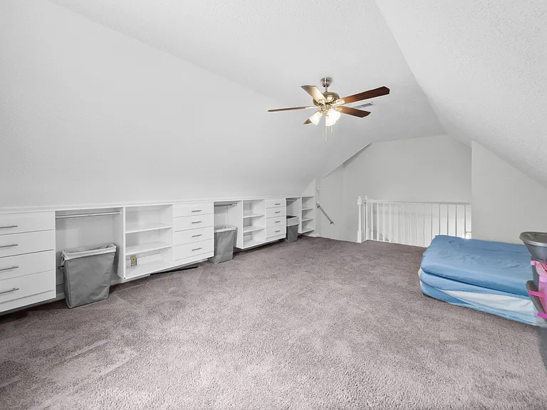 1283 Carnation Ct — Photo 23