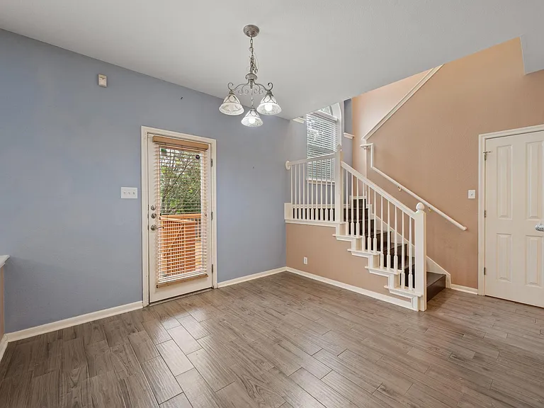 1006 Shadow Valley Cv — Photo 11