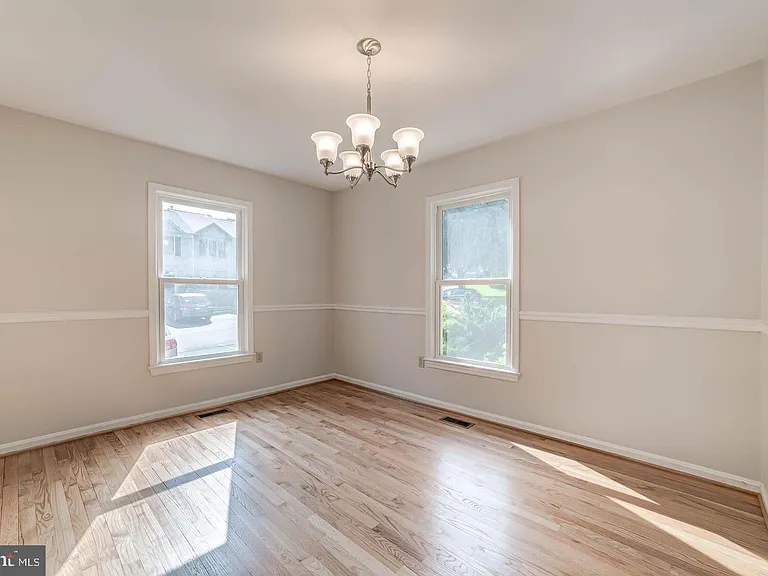 7208 Burton Hill Ct — Photo 12