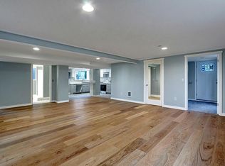 1788 Alki Ave SW APT B, Seattle, WA 98116