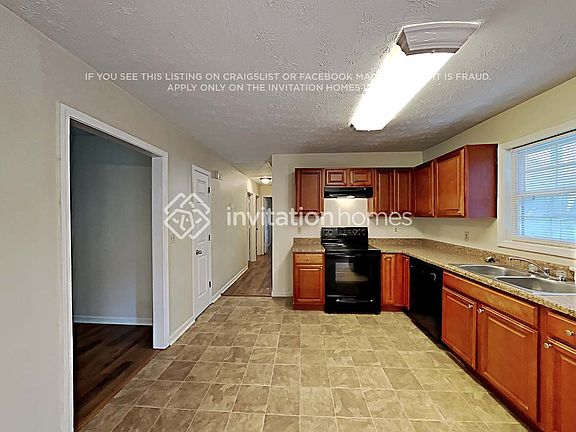 4th image of 653 Lakeridge Dr SE