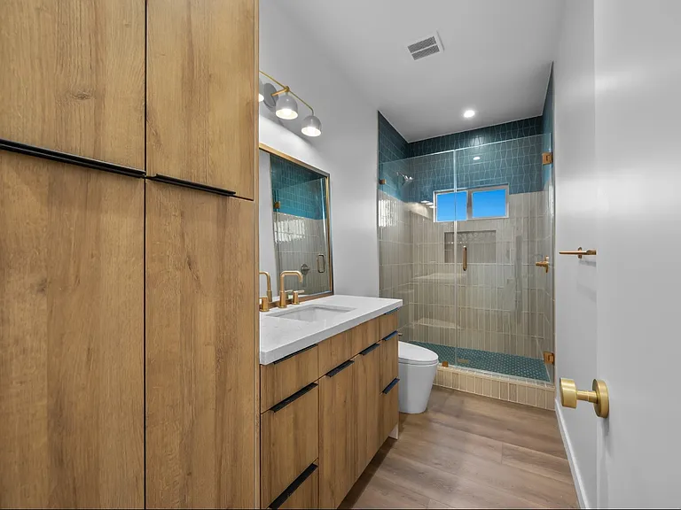 416 S Avenue 56 #2 — Photo 3