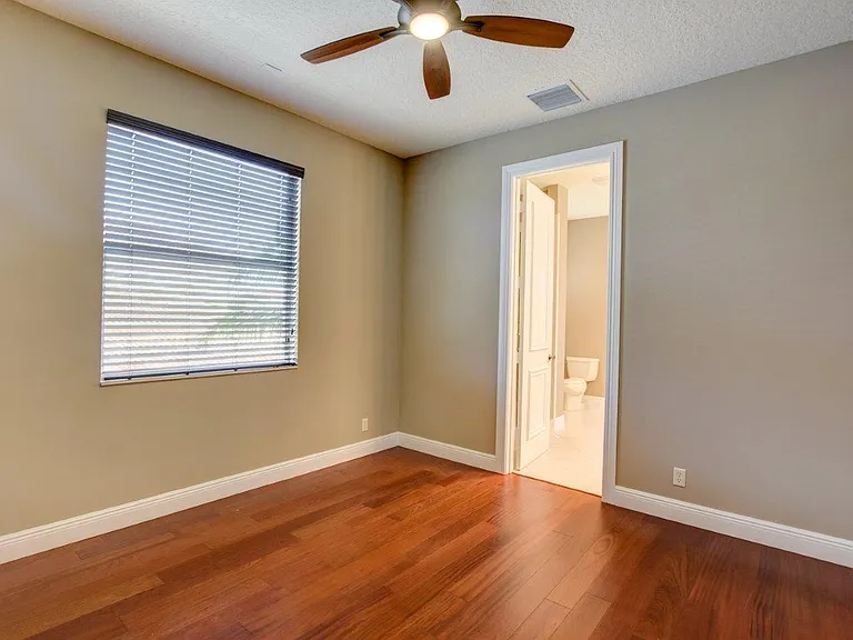 6669 Cobia Cir — Photo 45