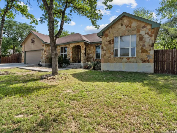 536 JACOBS LN, La Vernia, TX 78121