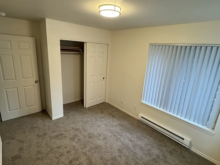 Jefferson Place Apartments — Photo 6