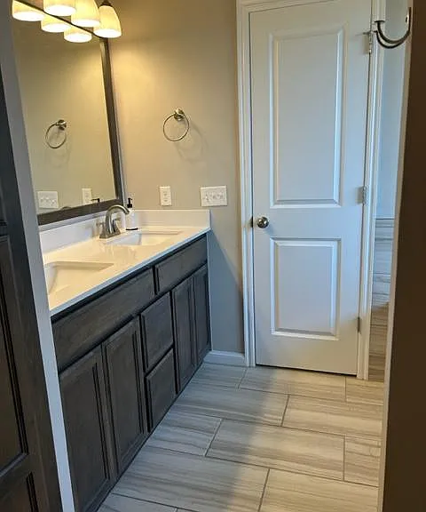 2224 Norwood Dr — Photo 3