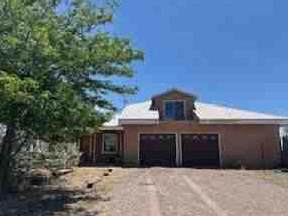 3rd image of 5 Yucca Ln