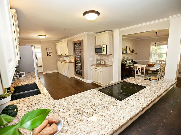 250 Wavetree Dr — Photo 8