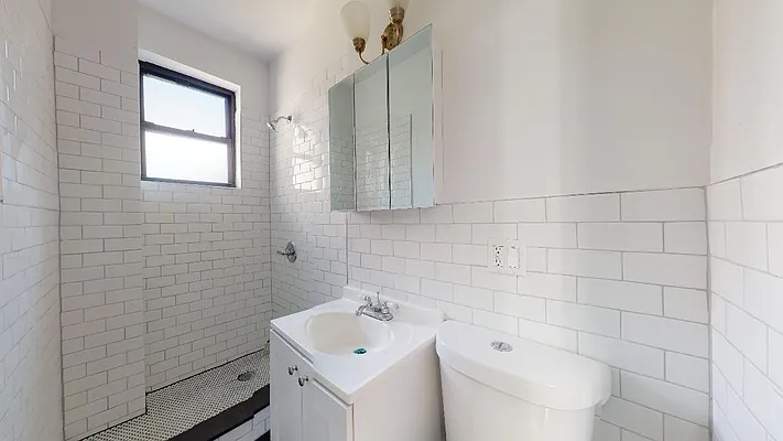 Rented by Bond New York | media 26