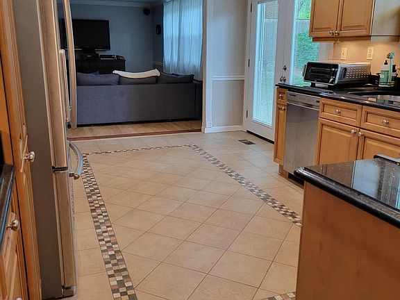 5th image of 8451 Ararat Ct