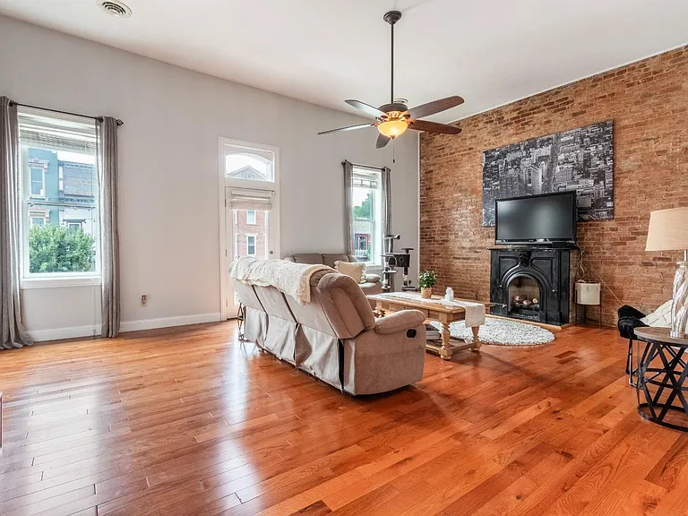 316 Walnut St — Photo 17