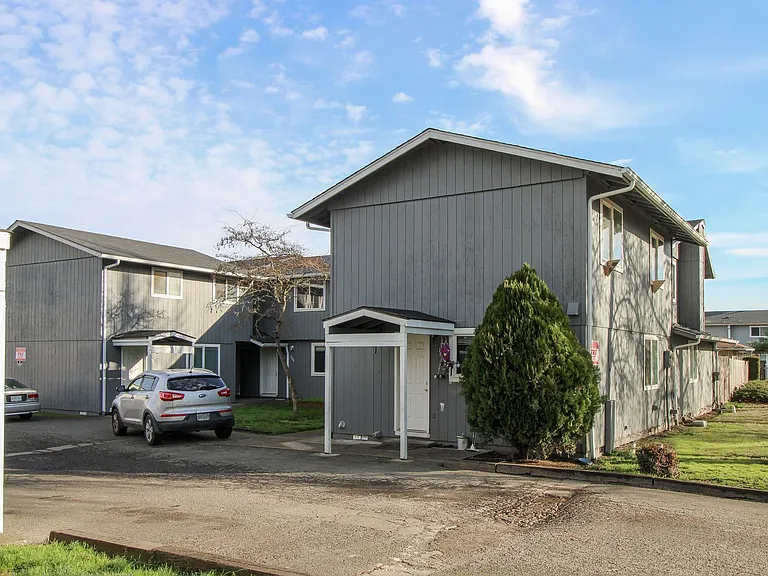 1543-1611 Salishan St SE — Photo 24