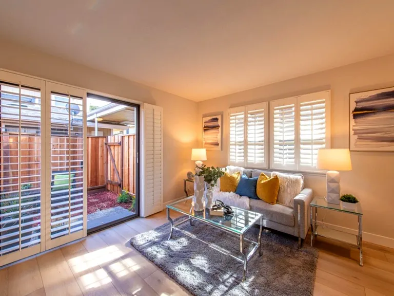 578 Vista Ave — Photo 1