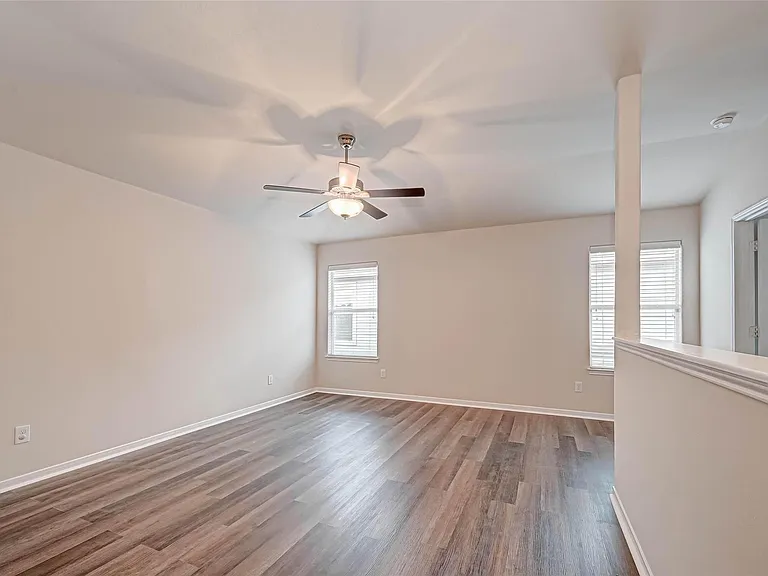 2815 Mustang Hill Ln — Photo 38