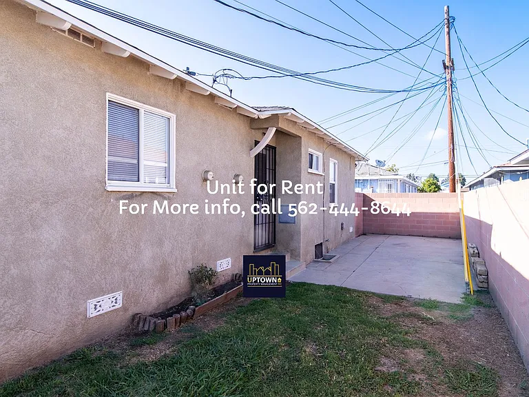 11750 Downey Ave — Photo 17