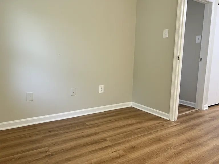 1105 N Taylor St — Photo 47
