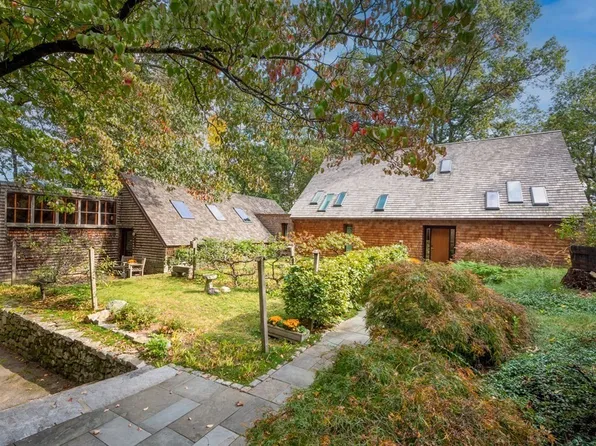 14 Baker Bridge Rd, Lincoln, MA 01773