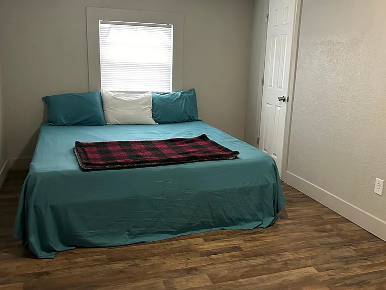 1402 S Main St #3B — Photo 9
