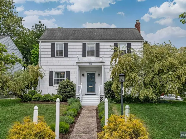 709 Ackerman Ave, Glen Rock, NJ 07452