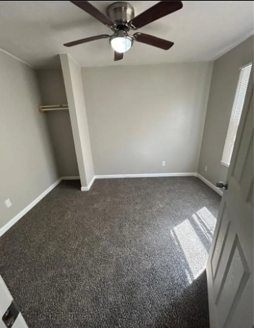 For Lease — Photo 4