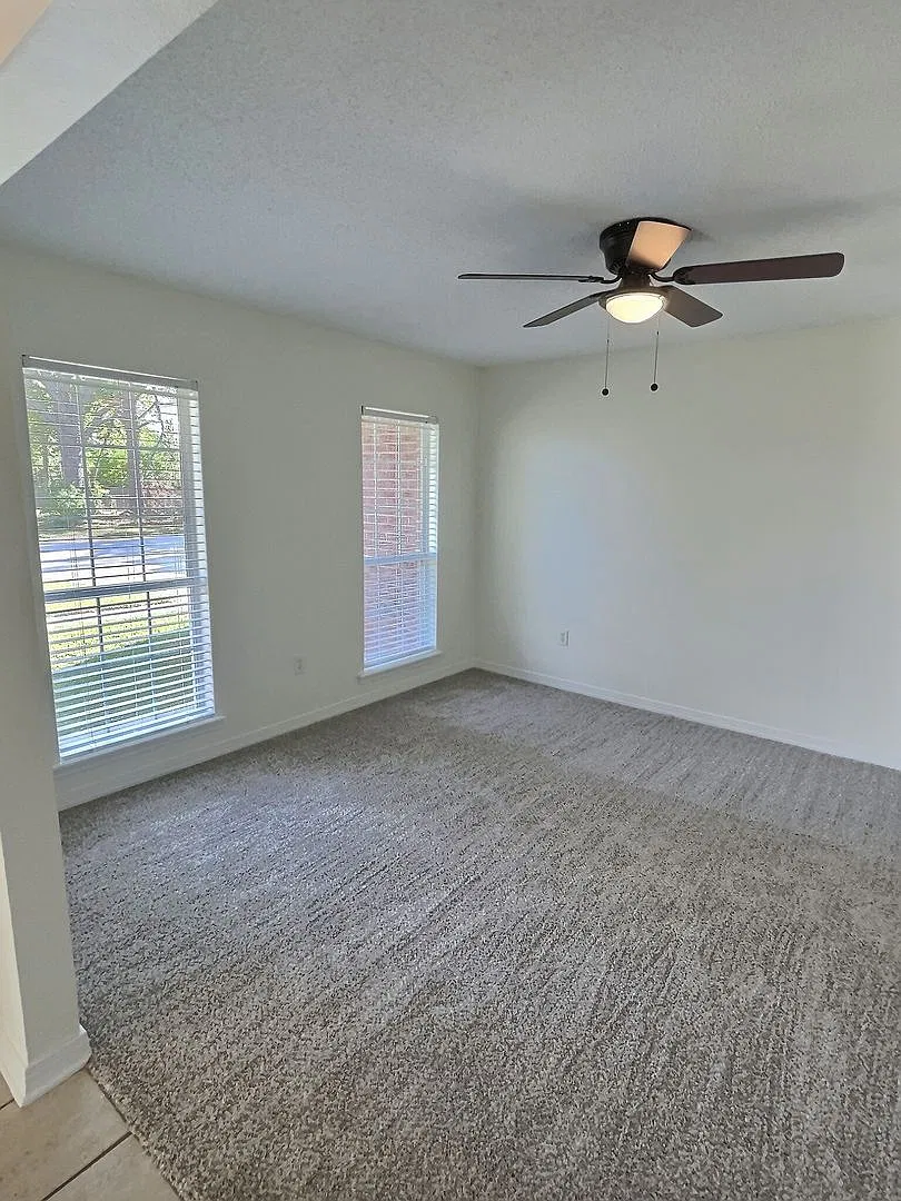 4-Bedroom Home in North Bay School District — Photo 4