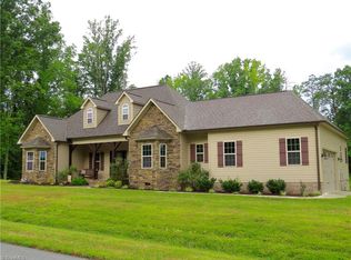 110 Maple Glade Dr, Reidsville, NC 27320