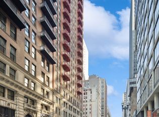 208 W Washington St APT 1504, Chicago, IL 60606