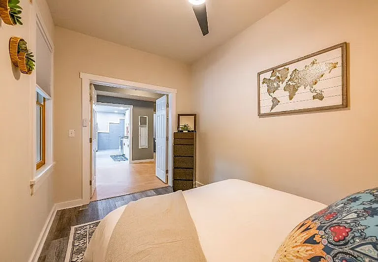 4580 Carriage Walk Ln — Photo 11
