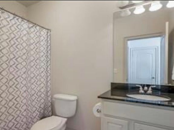 5th image of 700 15th St Unit 1301