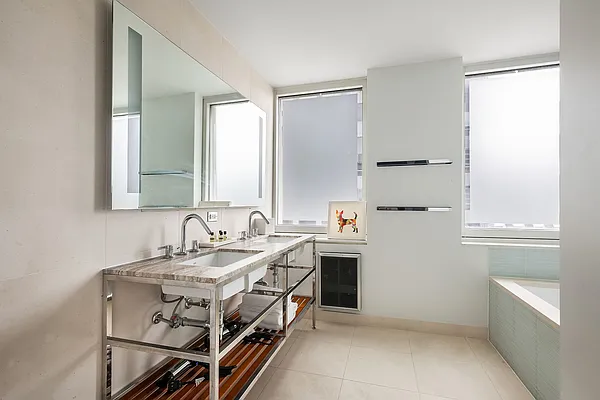 Rented by Compass | media 59