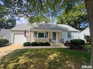 4107 N Hollyridge Cir, Peoria, IL