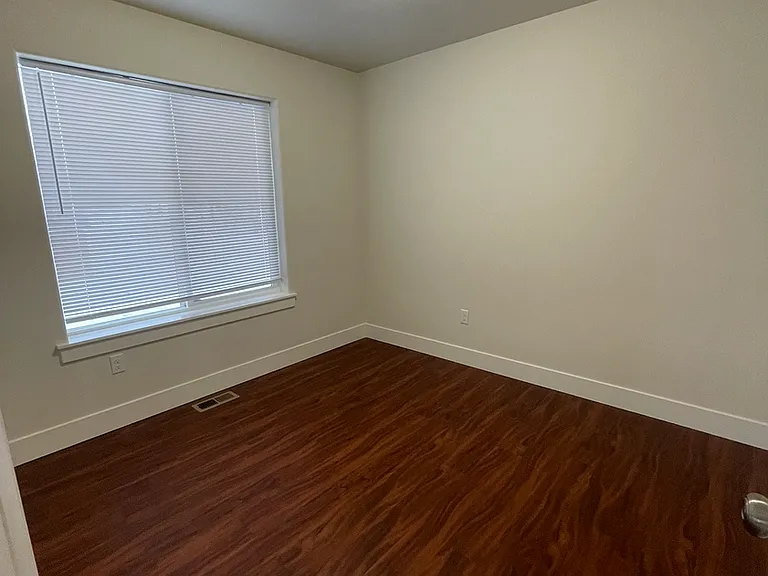 940 W Wilder Ave — Photo 9