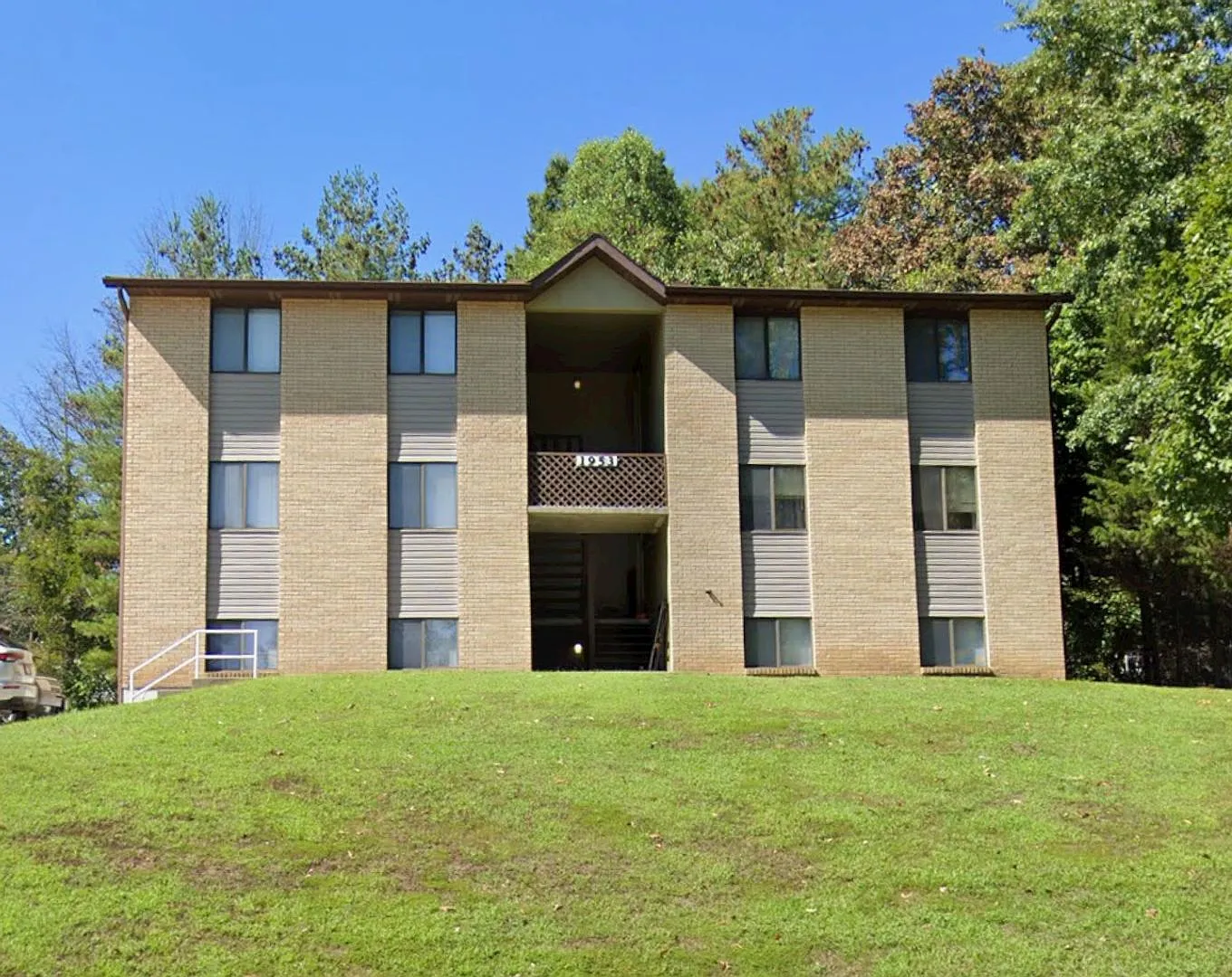 Delwin Apts — Photo 2