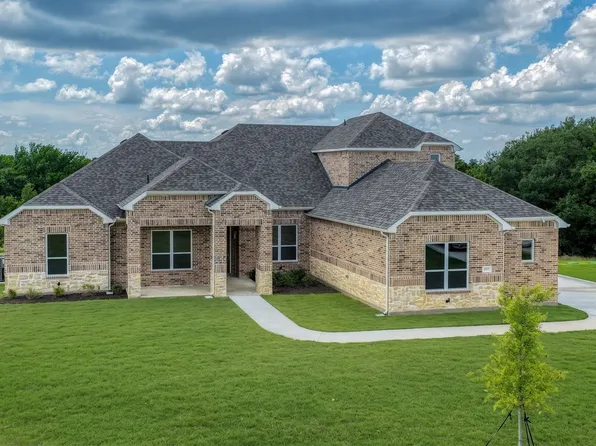1097 Woodland Rd, Weatherford, TX 76088