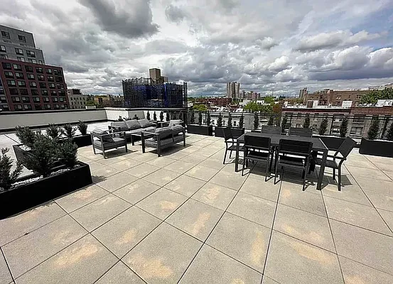 Rented by EXR | media 23