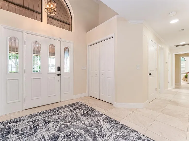 6151 Silver Oaks Dr — Photo 25