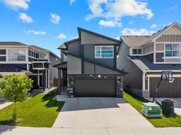 119 SW Howse Hl NE, Calgary, AB T3P 1P3