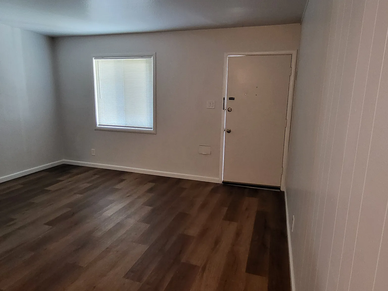 848 9th Ave — Photo 2