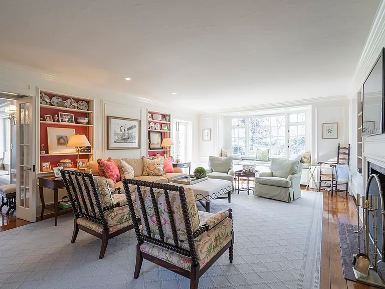 601 Harriton Rd — Photo 22