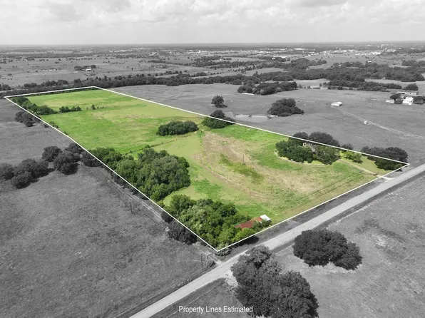 1552 Holub Rd, Schulenburg, TX 78956