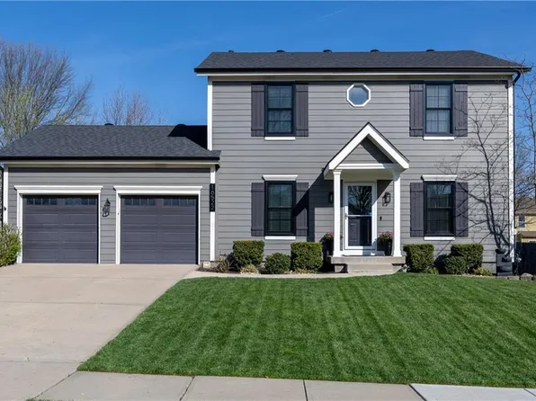 16522 W 154th St, Olathe, KS 66062