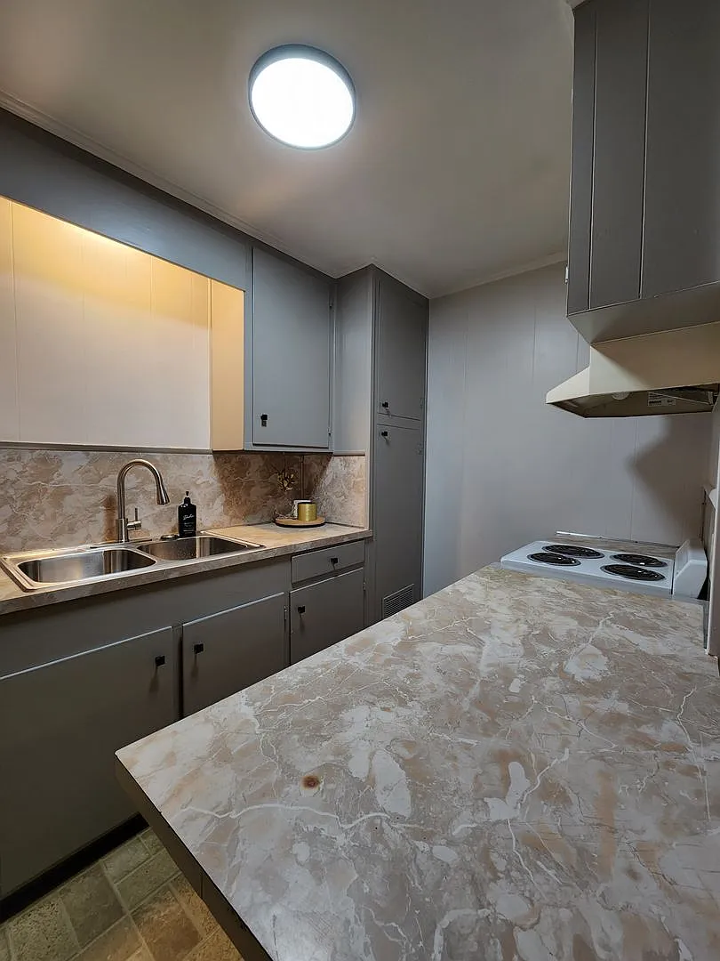 Hackberry Apartments — Photo 4