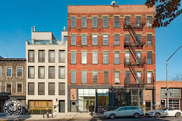 Rented by MySpaceNYC | media 46